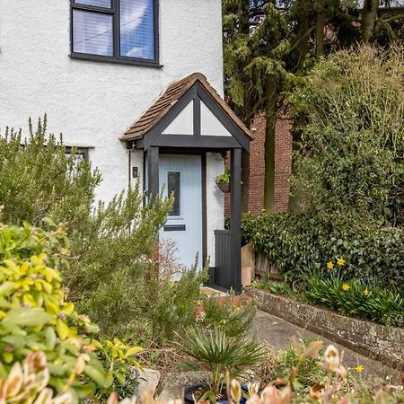 Stunning Character 2Bed Cottage In St Albans Wifi ภายนอก รูปภาพ